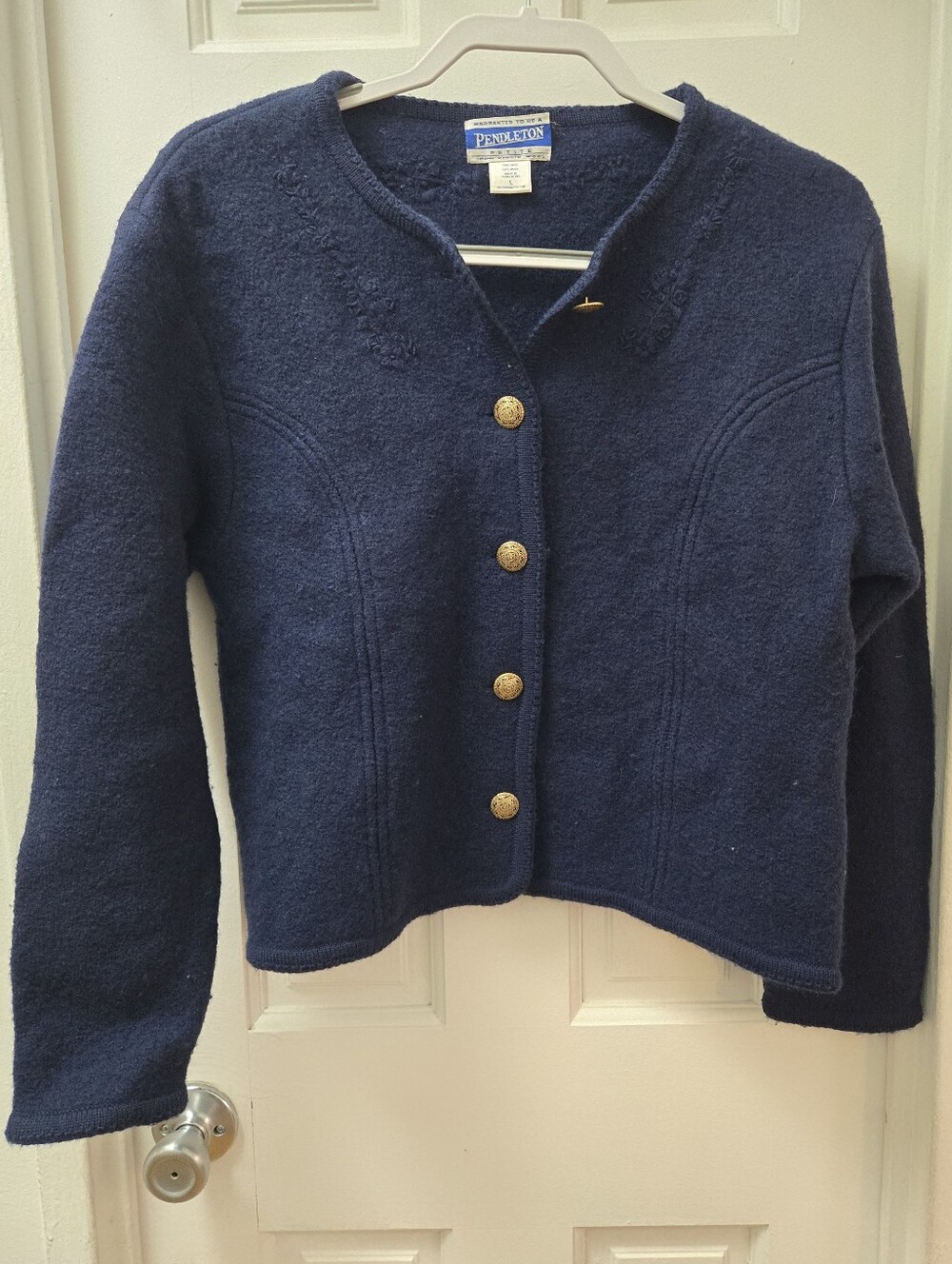 Vintage Pendleton 100% Wool Blue Floral Embroidered Cardigan Gold Buttons Large